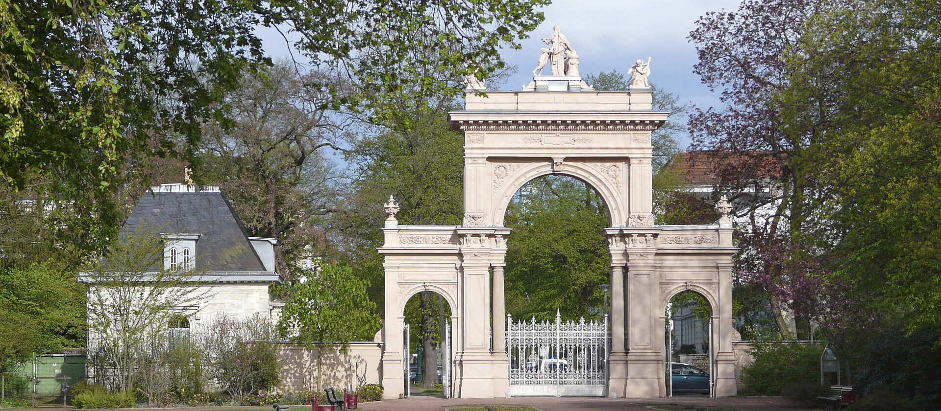 Das Eingangstor des Bürgerparks in Pankow Berlin